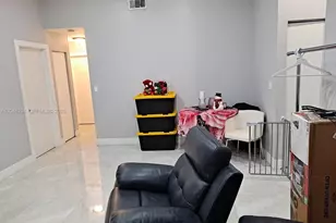 8814 NW 109th Terrace, Hialeah Gardens, FL 33018 - Photo 23