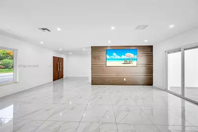 12525 SW 68th Ct, Pinecrest, FL 33156 - Photo 7