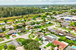 11370 NW 46th Pl, Sunrise, FL 33323 - Photo 45