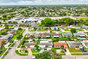 11370 NW 46th Pl, Sunrise, FL 33323 - Photo 43
