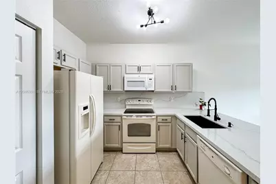 3740 NE 3rd Ct, Homestead, FL 33033 - Photo 13