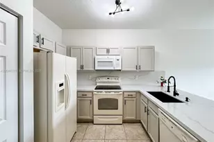 3740 NE 3rd Ct, Homestead, FL 33033 - Photo 13