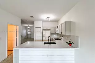 3740 NE 3rd Ct, Homestead, FL 33033 - Photo 9