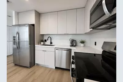 300 S Biscayne Blvd #T-1503, Miami, FL 33131 - Photo 3