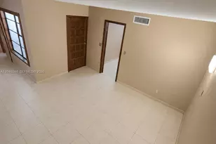 8188 NW 98th Ln, Hialeah Gardens, FL 33016 - Photo 11
