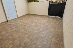 8188 NW 98th Ln, Hialeah Gardens, FL 33016 - Photo 23