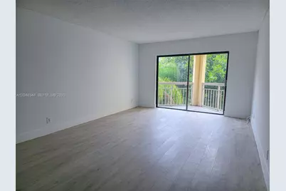8290 Lake Dr #422, Doral, FL 33166 - Photo 3