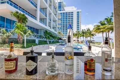 6801 Collins Ave #608 (door 616), Miami Beach, FL 33141 - Photo 15