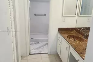 5961 N Falls Cir Dr, Lauderhill, FL 33319 - Photo 7
