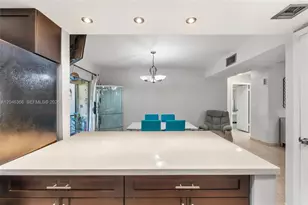 8401 SW 107th Ave, Miami, FL 33173 - Photo 11