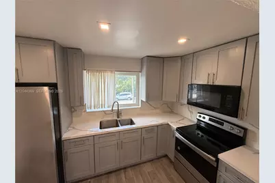 12th Street SE 12th St #837, Hialeah, FL 33010 - Photo 5