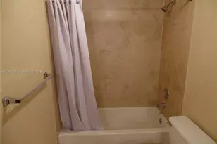 2811 N Oakland Forest Dr, Oakland Park, FL 33309 - Photo 11