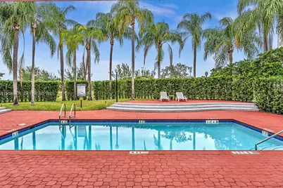 2811 N Oakland Forest Dr #205, Oakland Park, FL 33309 - Photo 15