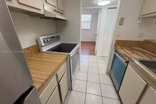 8004 SW 149th Ave, Miami, FL 33193 - Photo 5