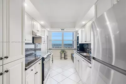 18031 Biscayne Blvd #1401, Aventura, FL 33160 - Photo 13