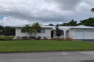 10442 SW 114th St, Miami, FL 33176 - Photo 1