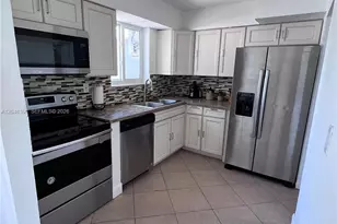600 N 70th Terrace, Hollywood, FL 33024 - Photo 3