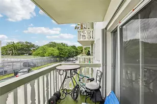 15225 NE 6th Ave, Miami, FL 33162 - Photo 11