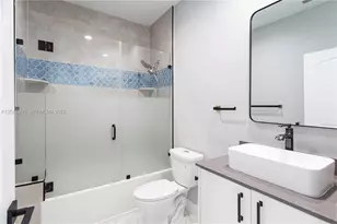 1252 NW 39th St, Miami, FL 33142 - Photo 13
