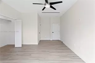 1252 NW 39th St, Miami, FL 33142 - Photo 9