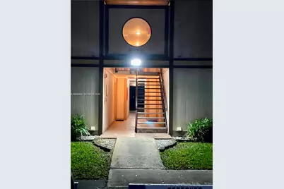 809 NE 199th St #206-7, Miami, FL 33179 - Photo 1