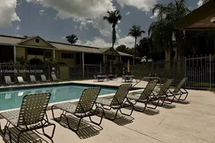 809 NE 199th St, Miami, FL 33179 - Photo 11
