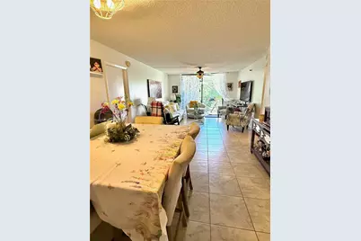 1300 Saint Charles Pl #402, Pembroke Pines, FL 33026 - Photo 9