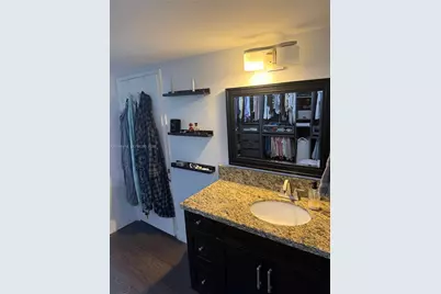 1717 N Bayshore Dr #A-2847, Miami, FL 33132 - Photo 11