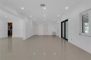549 NE 12th Ave, Fort Lauderdale, FL 33301 - Photo 15