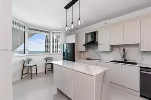 300 South Pointe Dr, Miami Beach, FL 33139 - Photo 37