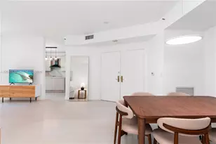 300 South Pointe Dr, Miami Beach, FL 33139 - Photo 5