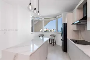 300 South Pointe Dr, Miami Beach, FL 33139 - Photo 3