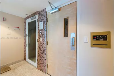 300 S Pointe Dr #907, Miami Beach, FL 33139 - Photo 57