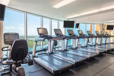 300 S Pointe Dr #907, Miami Beach, FL 33139 - Photo 59