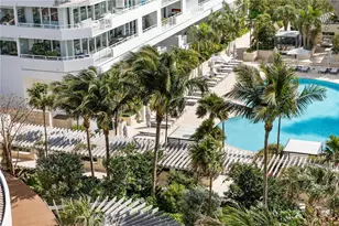 300 South Pointe Dr, Miami Beach, FL 33139 - Photo 25