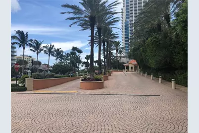 300 S Pointe Dr #907, Miami Beach, FL 33139 - Photo 53