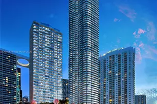 77 SE 5th St, Miami, FL 33131 - Photo 1