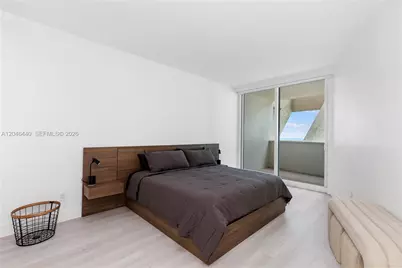 300 S Pointe Dr #907, Miami Beach, FL 33139 - Photo 21