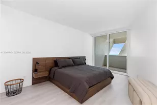 300 South Pointe Dr, Miami Beach, FL 33139 - Photo 21