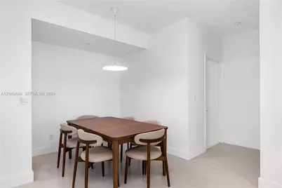 300 S Pointe Dr #907, Miami Beach, FL 33139 - Photo 11