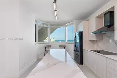 300 S Pointe Dr #907, Miami Beach, FL 33139 - Photo 3