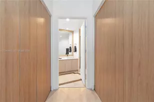 300 South Pointe Dr, Miami Beach, FL 33139 - Photo 49