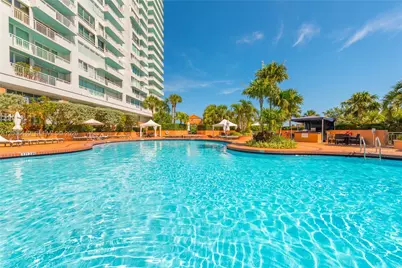 300 S Pointe Dr #907, Miami Beach, FL 33139 - Photo 69