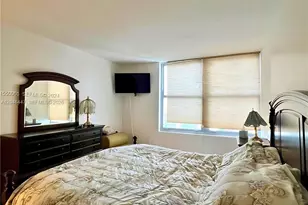 2899 Collins Ave, Miami Beach, FL 33140 - Photo 9