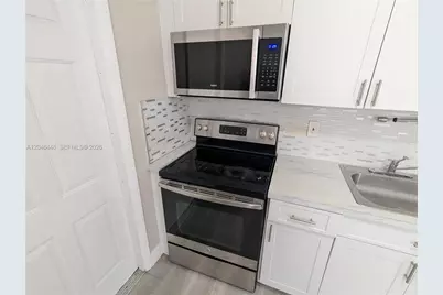 2300 Douglas St #1, Hollywood, FL 33020 - Photo 7