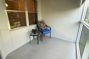 1300 SW 125th Ave, Pembroke Pines, FL 33027 - Photo 15