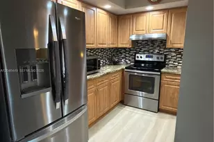 1300 SW 125th Ave, Pembroke Pines, FL 33027 - Photo 5