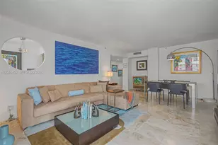 2555 Collins Ave, Miami Beach, FL 33140 - Photo 19