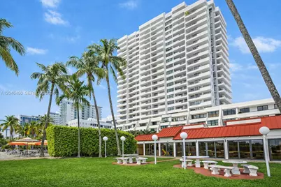 2555 Collins Ave #1814, Miami Beach, FL 33140 - Photo 35
