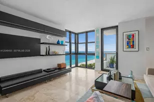2555 Collins Ave, Miami Beach, FL 33140 - Photo 17